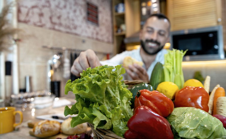 Blog Image: Lose Belly Fat Eating Natural Foods