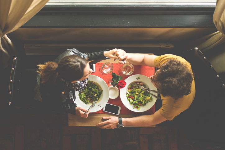Blog Image: Stay On Track Whenever You Dine Out Blog Image: Stay On Track Whenever You Dine Out