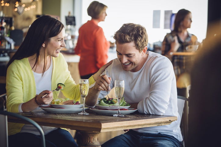 Blog Image: How to Make Eating Out Fit Your Menu Plan Blog Image: How to Make Eating Out Fit Your Menu Plan