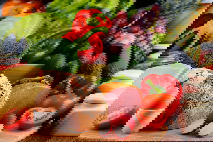 Blog Image: Eating Natural Foods and Colorful Plants Equates to Living Longer