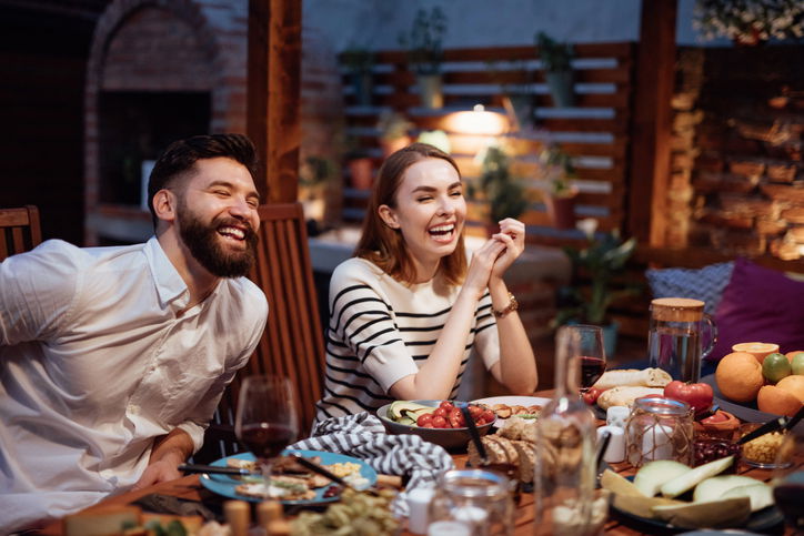Blog Image: Dining Out Doesn't Have to Sabotage Your Diet Blog Image: Dining Out Doesn't Have to Sabotage Your Diet