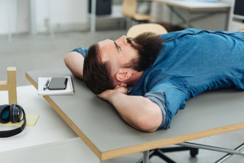 Blog Image: Power Naps Can Help Control Midday Food Cravings Blog Image: Power Naps Can Help Control Midday Food Cravings