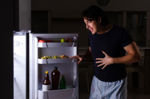 Blog Image: Late Night Snacks Can Affect Hormone Production