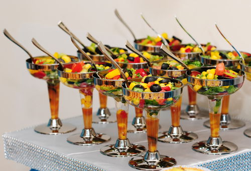 Blog Image: Decorate Water Rich Foods Like Winter Holiday Treats