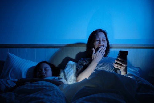 Blog Image: From Sleepless Nights to Stronger Cravings