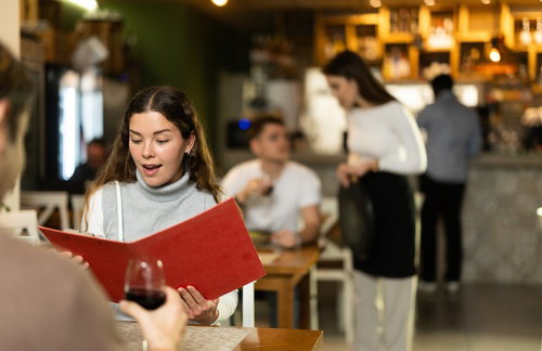 Blog Image: What to Eat First When Dining Out on GLP-1s?
