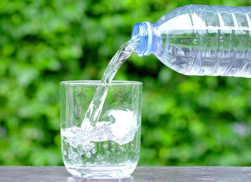 Blog Image: Drink Extra Water for Better Holiday Weight Control
