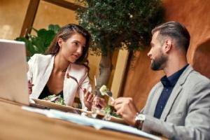 Blog Image: How to Eat Healthy When You Eat Out