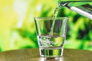 Blog Image: Drink Water When Dining Out