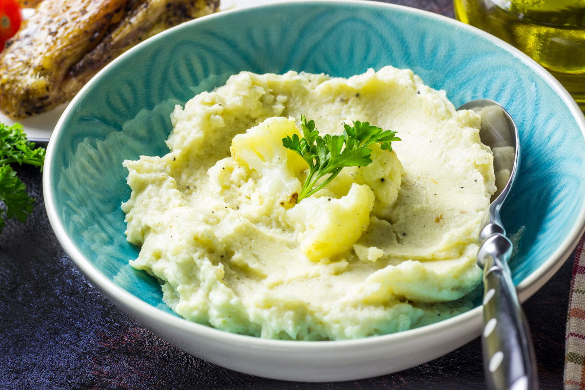 Recipe Image: Cauliflower Mashed 'Potatoes'